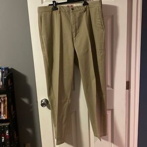 Lee Premium Khaki Dress Slacks 40x32 great condition